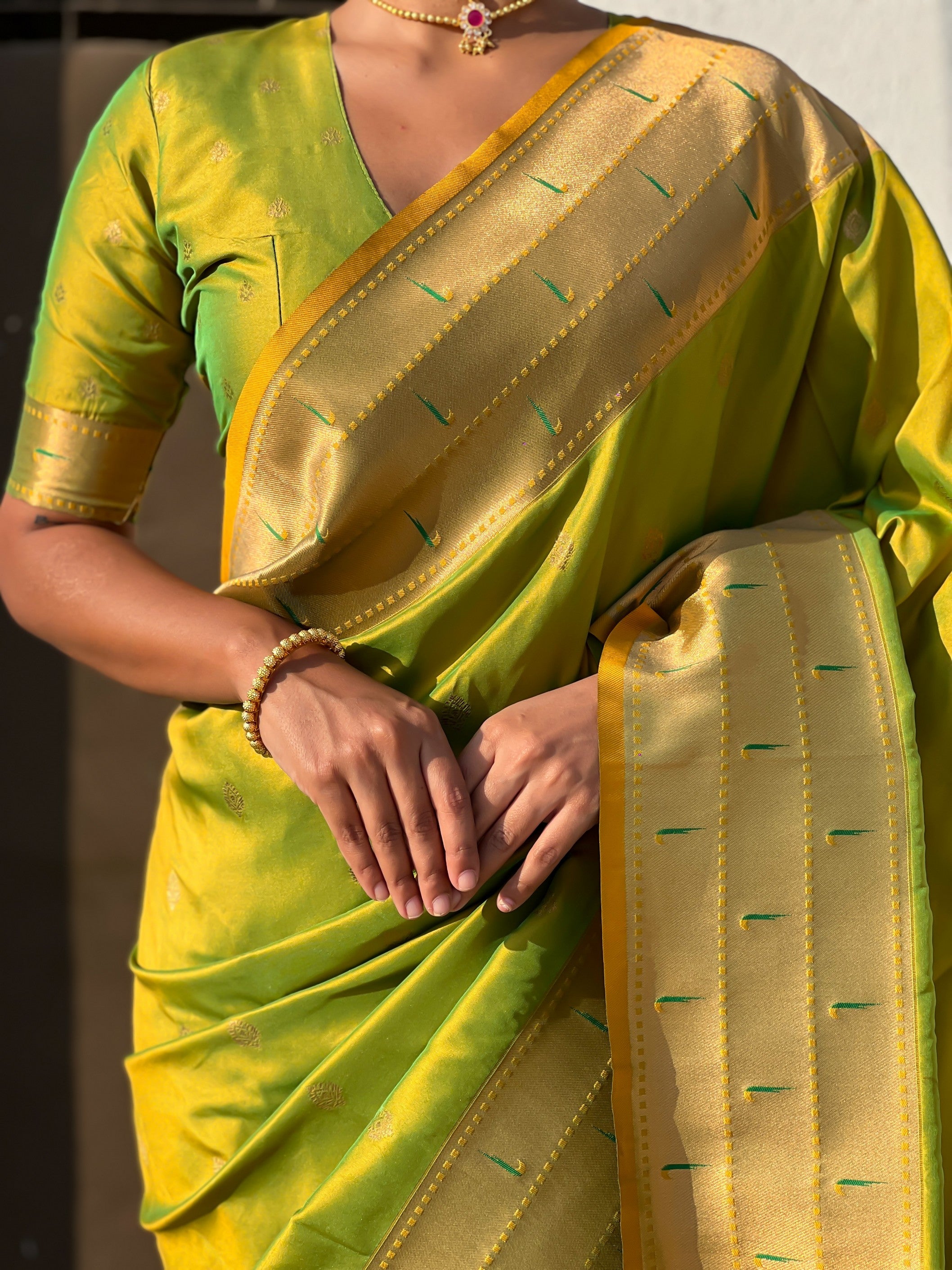 Parrot Green Soft Silk Weaving Figure Pallu Designer Ceremonial Saree