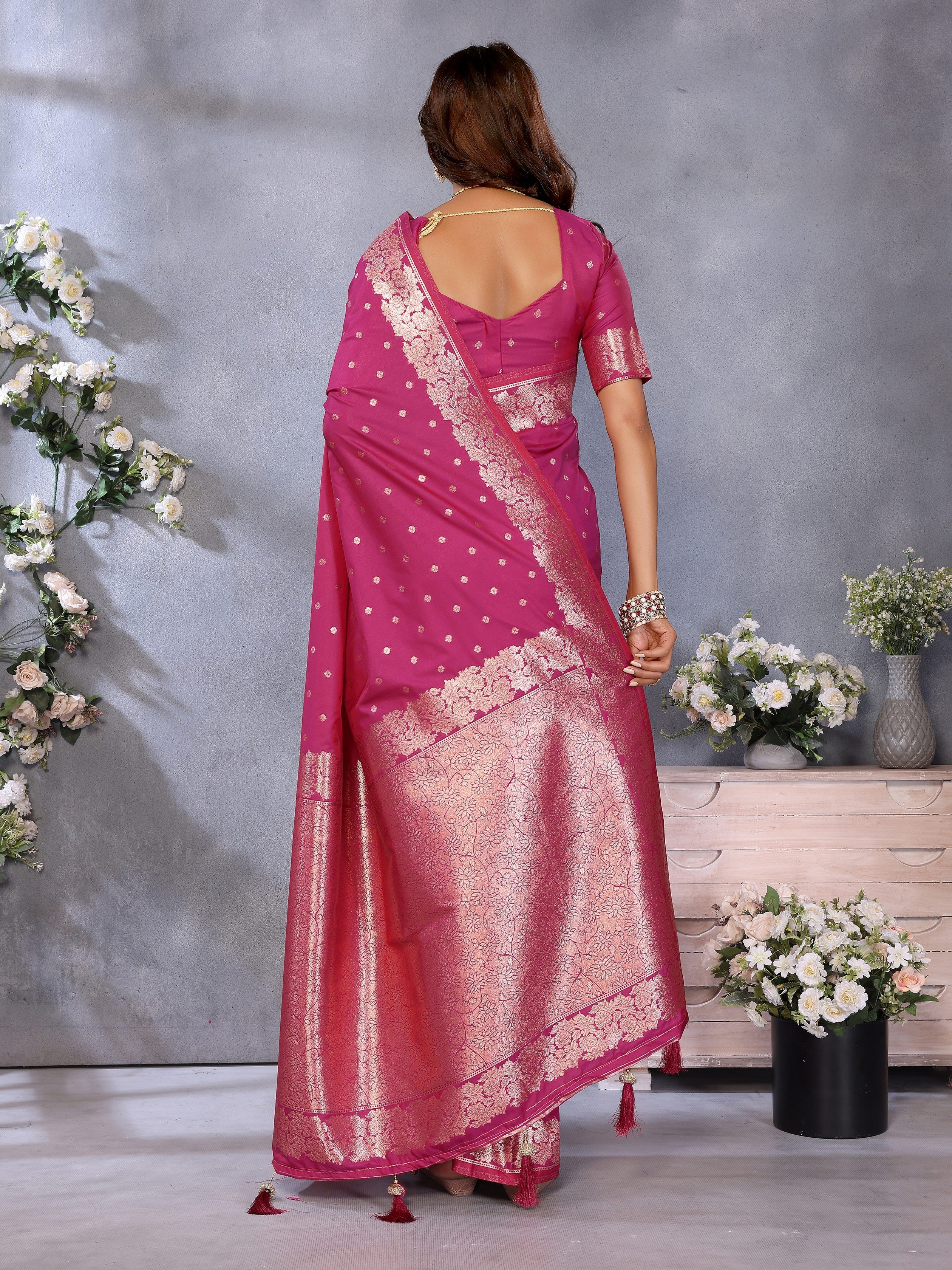 Pink Banarasi Silk Jacquard Weving Designer Trendy Partywear Saree