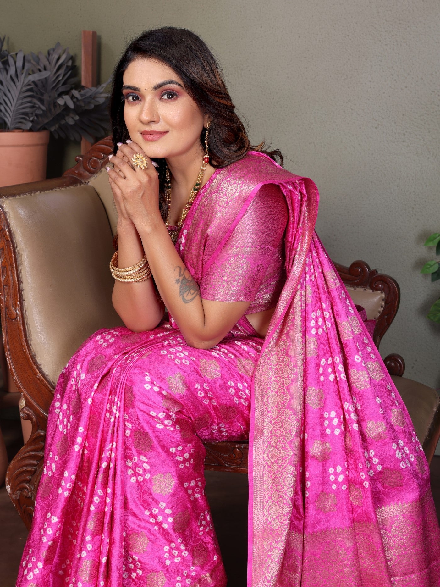 Pink Bandhej Silk Saree With Designer Zari Weaving