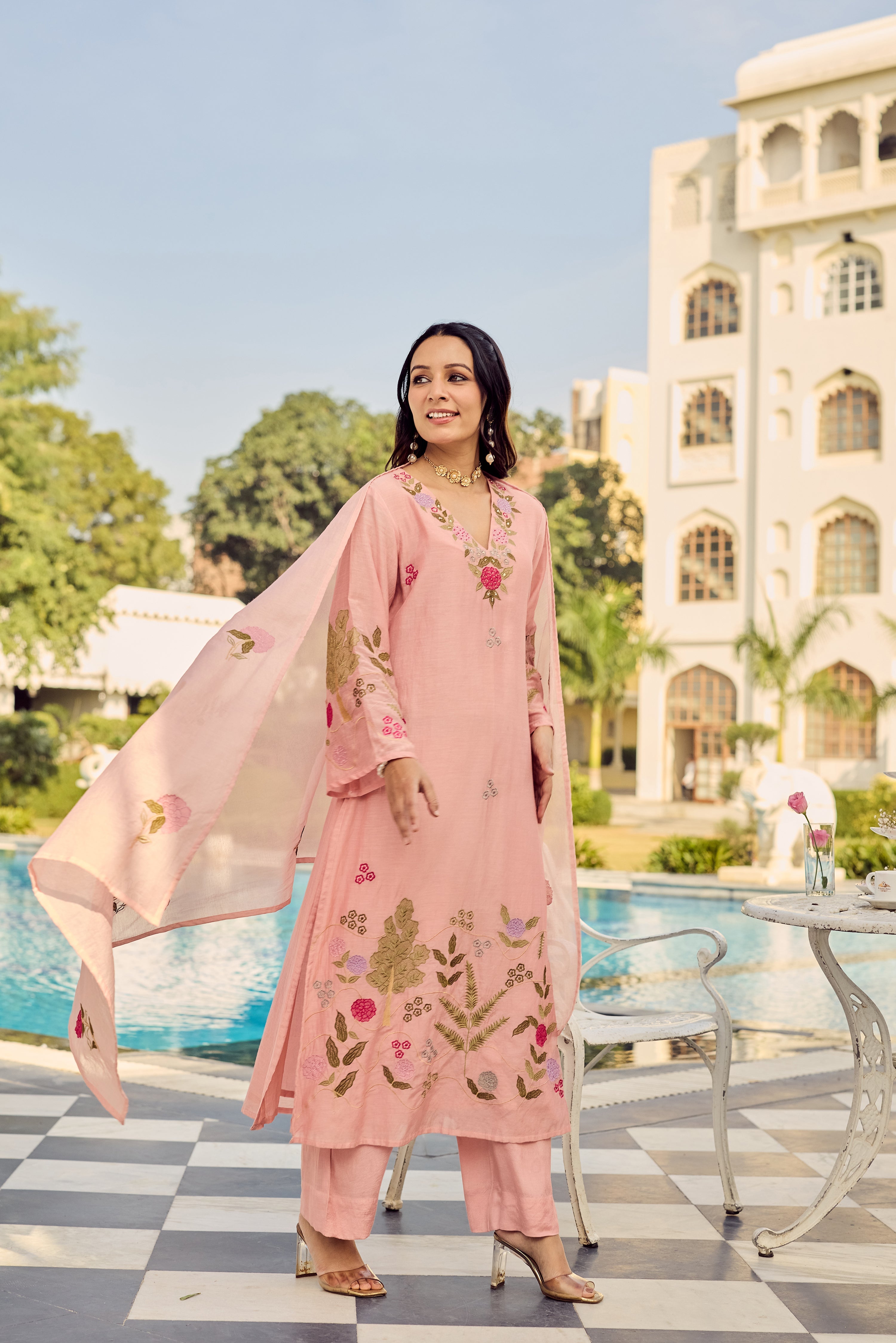Pink Chanderi Silk Kurta Pant Set With Heavy Thread Embroidery Work