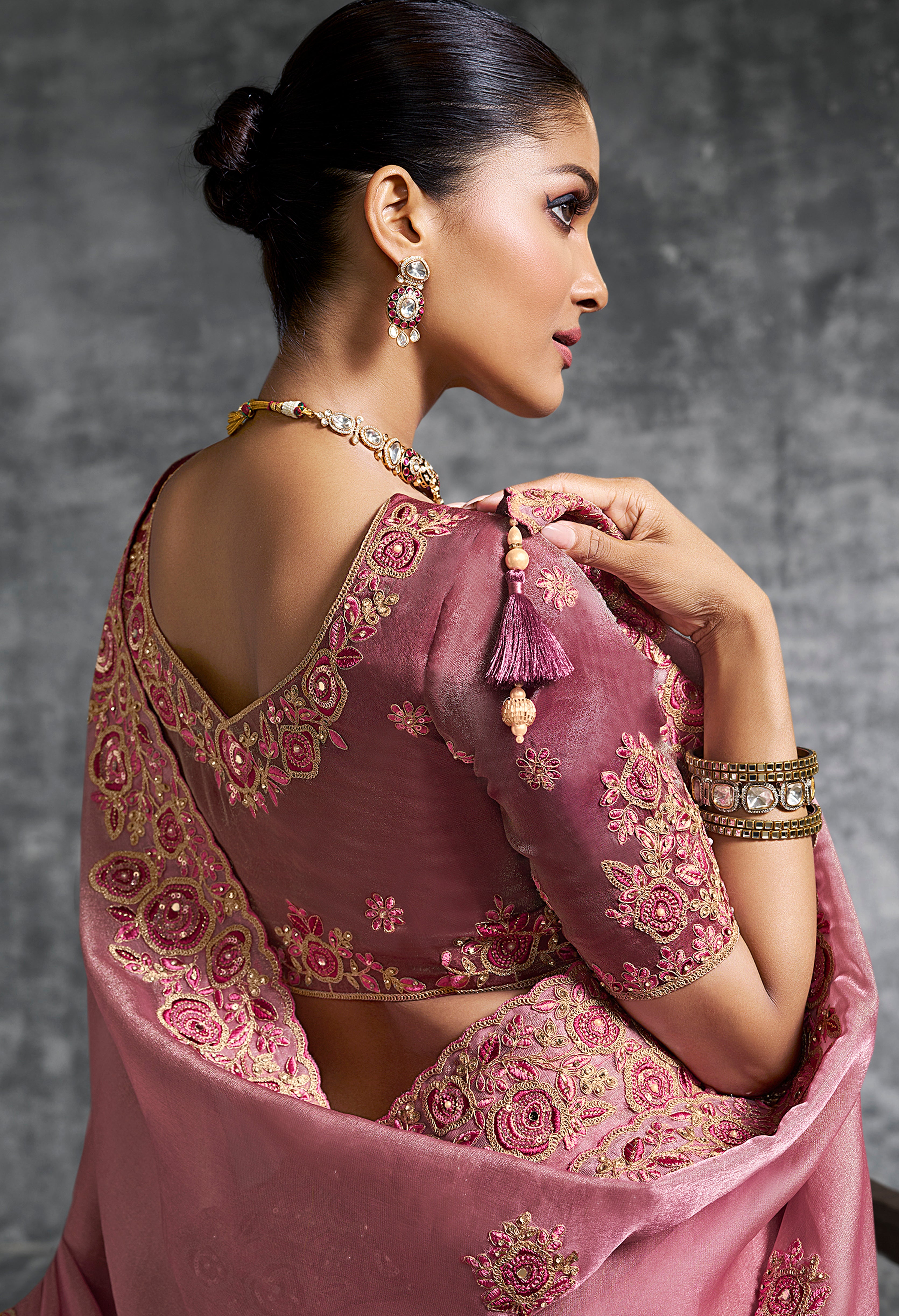 Pink Saree With  Thread Embroidery Work ,Hand-Finished Stone & Mirror work With Embroidery Blouse