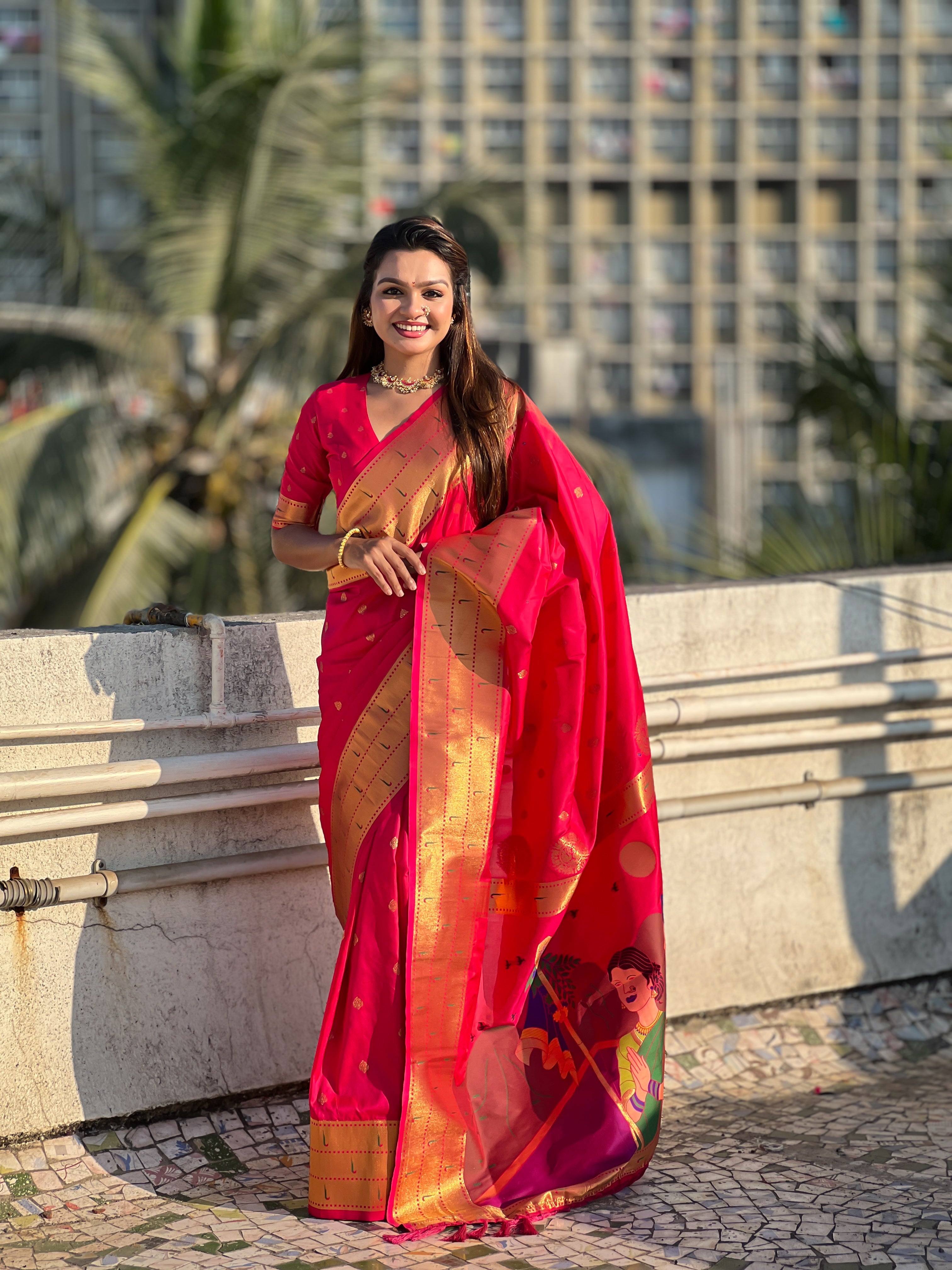 Pink Soft Silk Weaving Figure Pallu Designer Ceremonial Saree