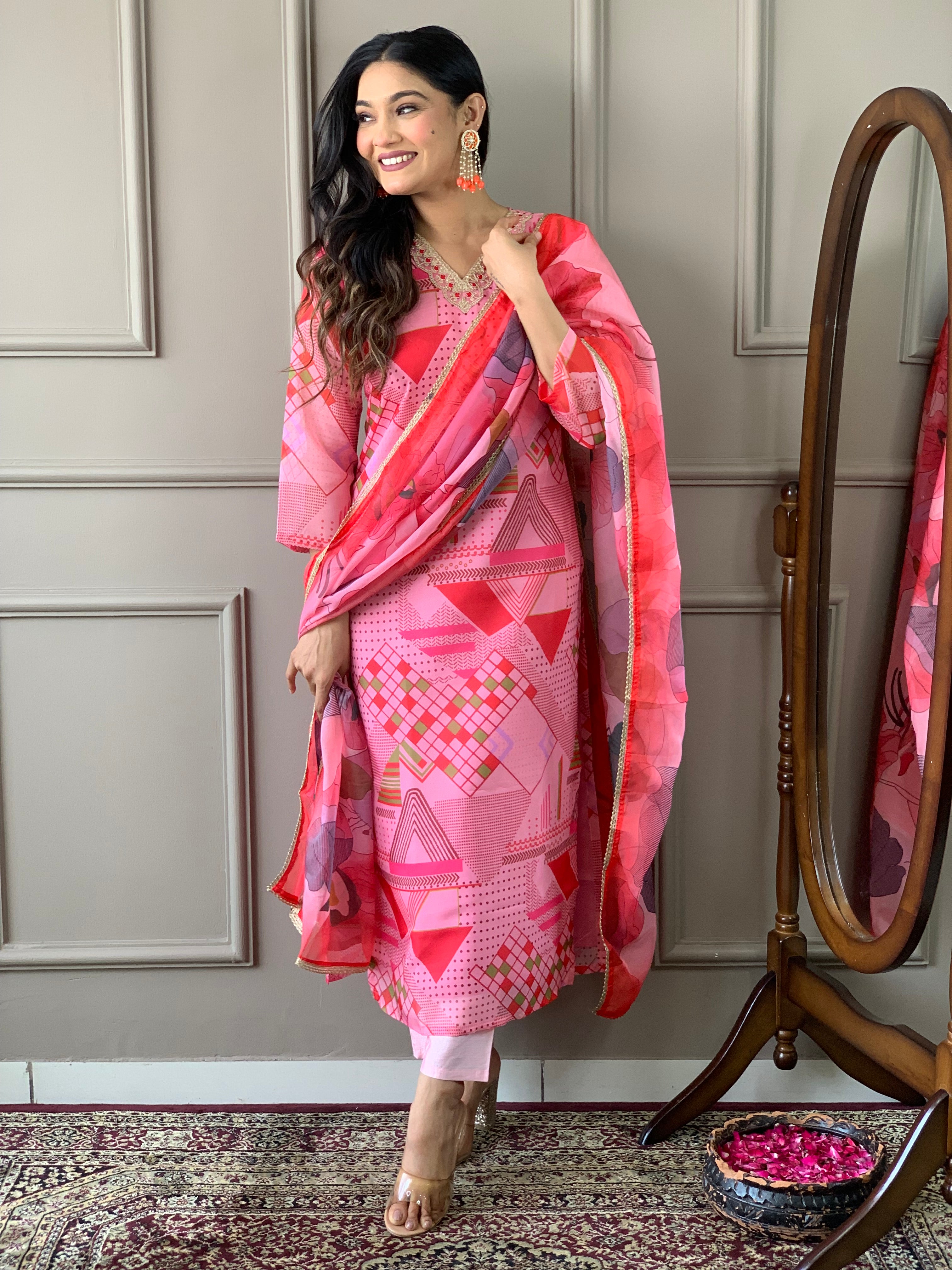 Pink Viscose Chanderi Kurta Pant Set with Printed With Thread Embroidery Work on Neck