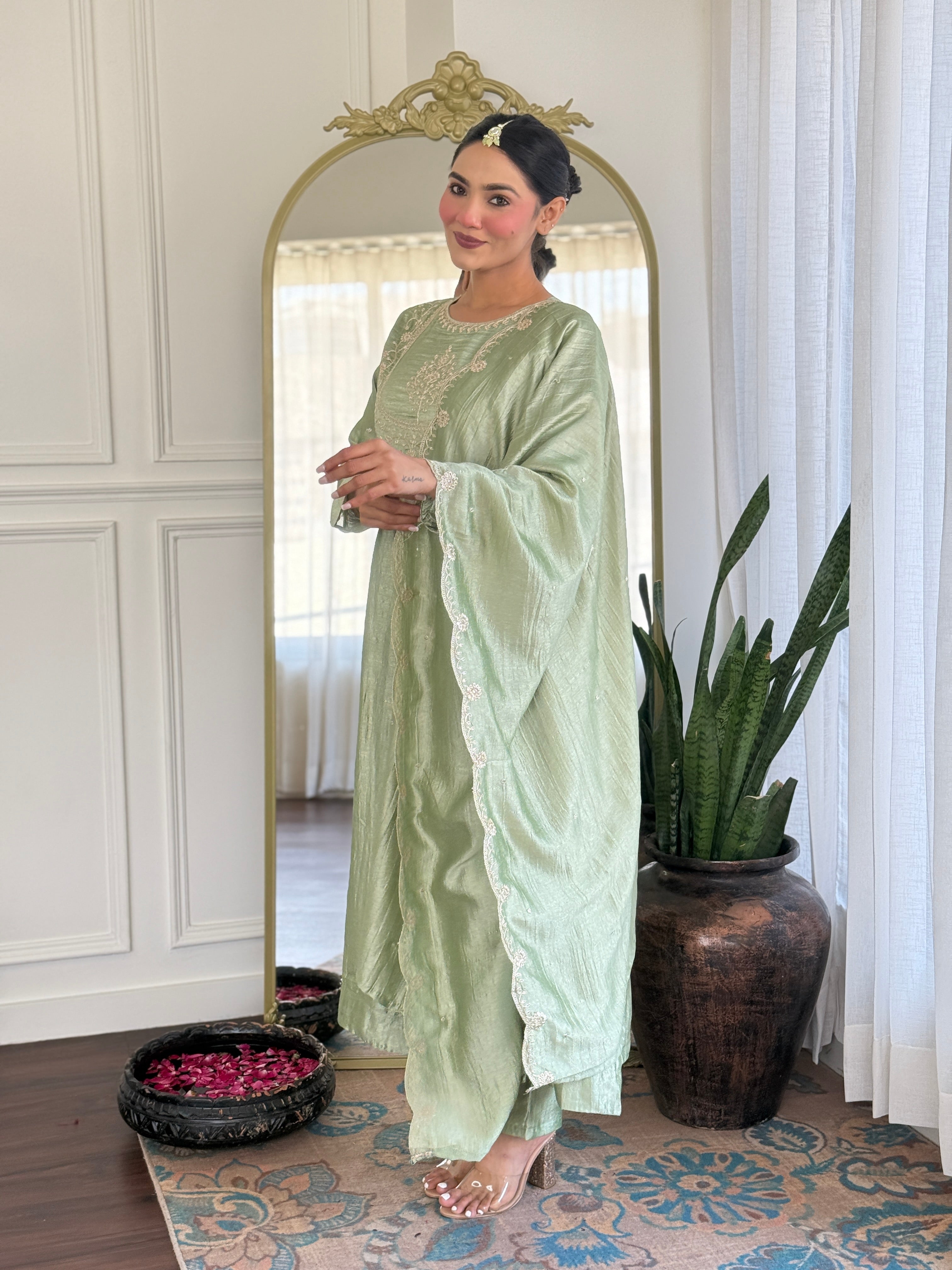 Pista Kurta Pant Set With Heavy Thread Embroidery Sequins Work