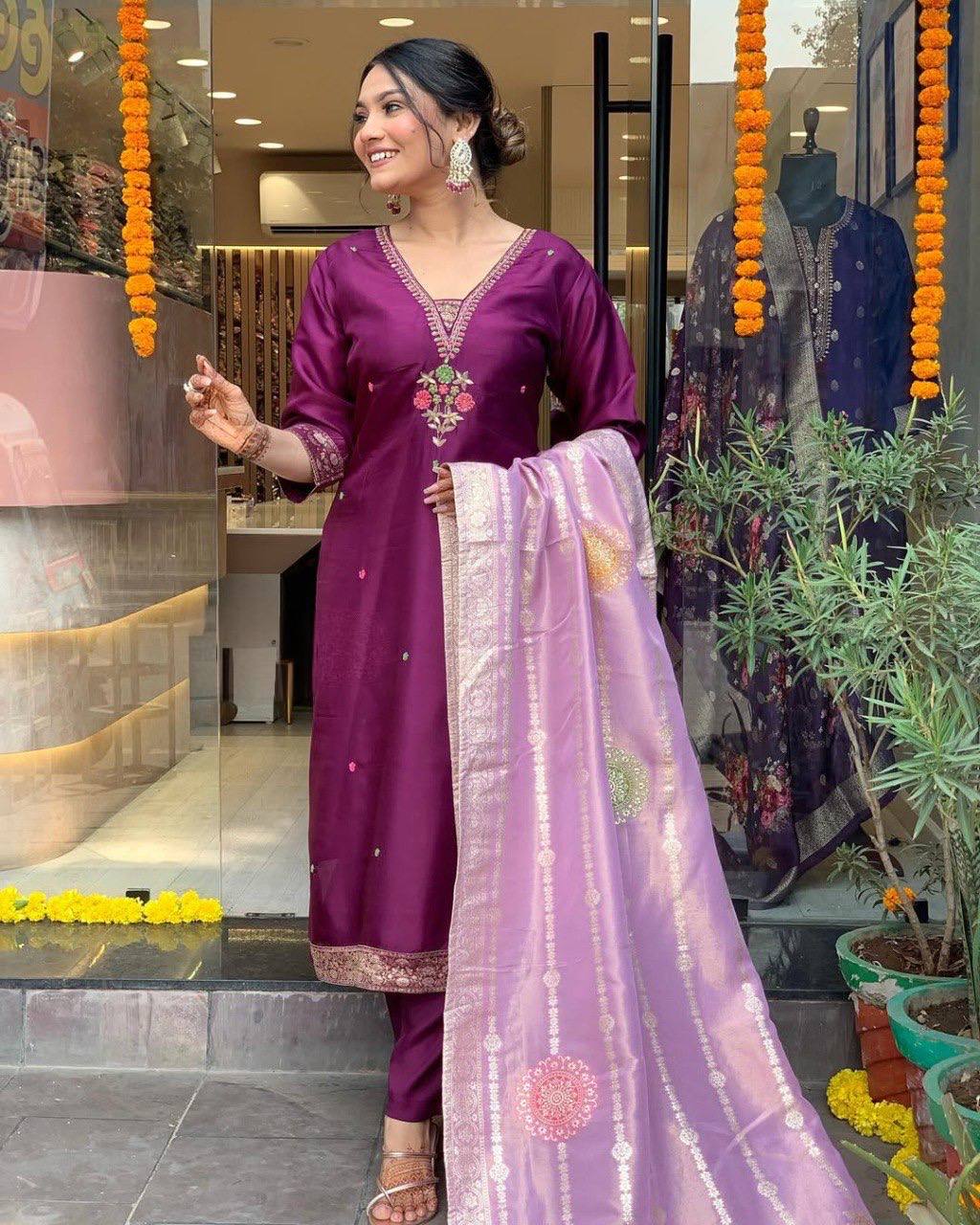 Purple Chanderi Kurta Pant Set With Heavy Thread Embroidery Work With Jacquard Dupatta