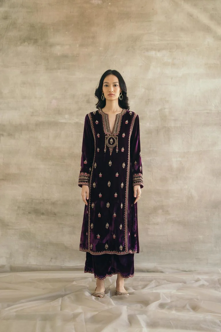 Purple Velvet Kurta Pant Set With Heavy Thread Embroidery Work