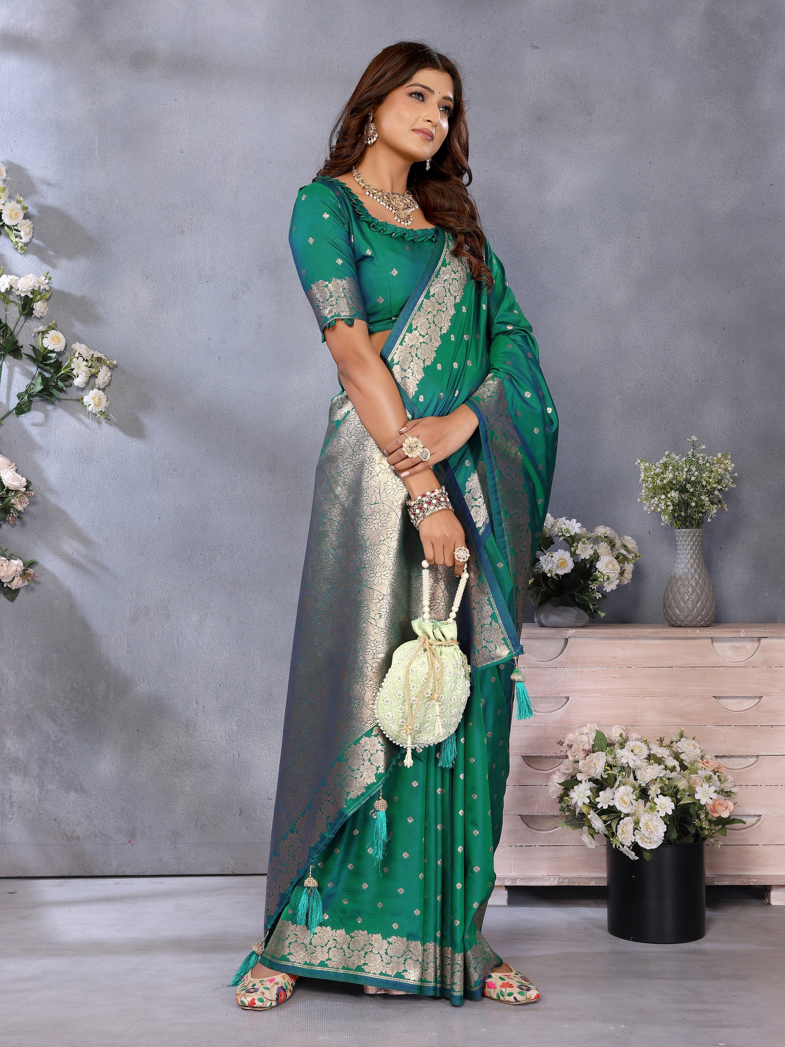 Rama Banarasi Silk Jacquard Weving Designer Trendy Partywear Saree