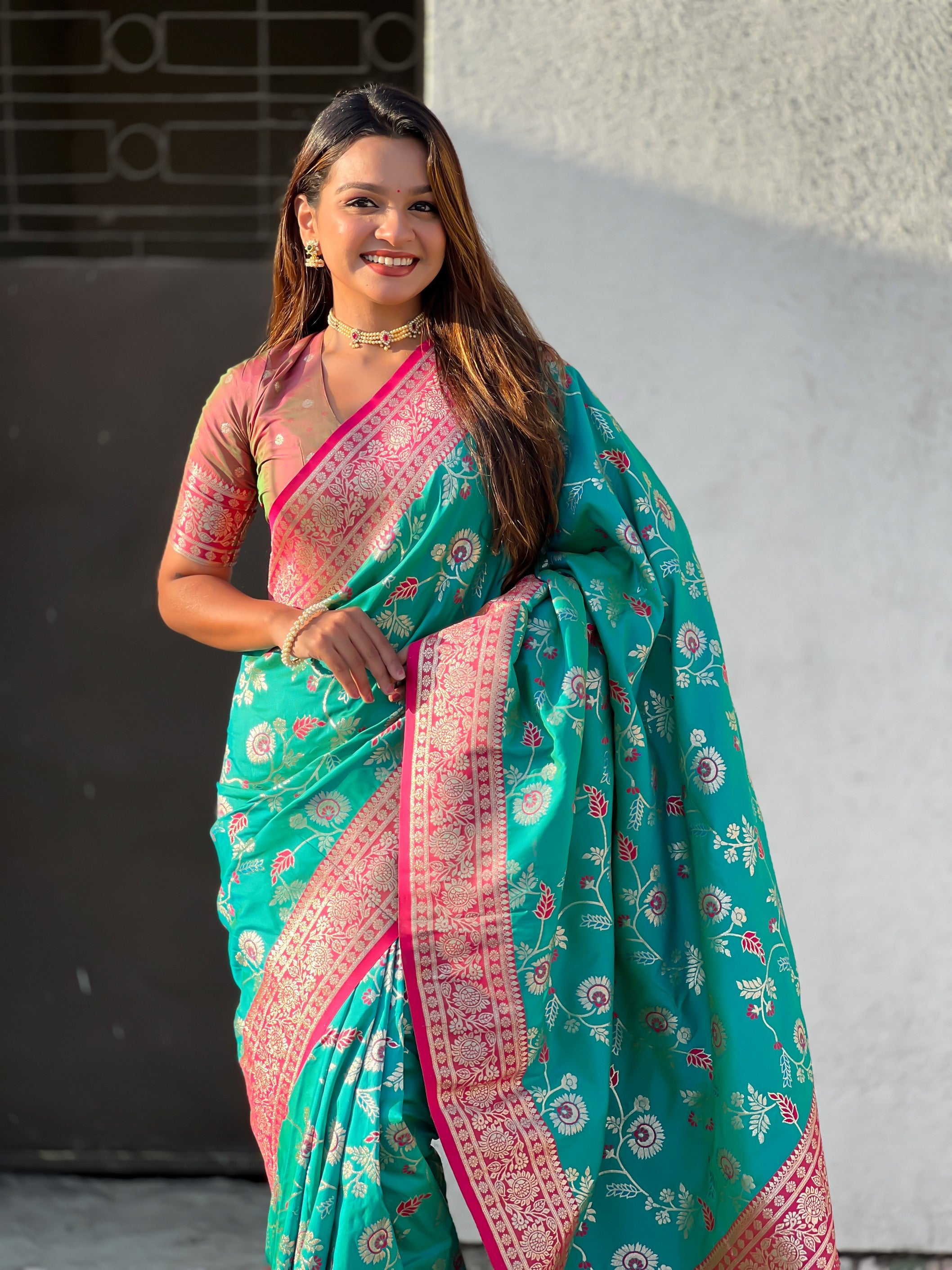 Rama Banarasi Silk Weaving Meenakari Designer Heavy Looks Saree