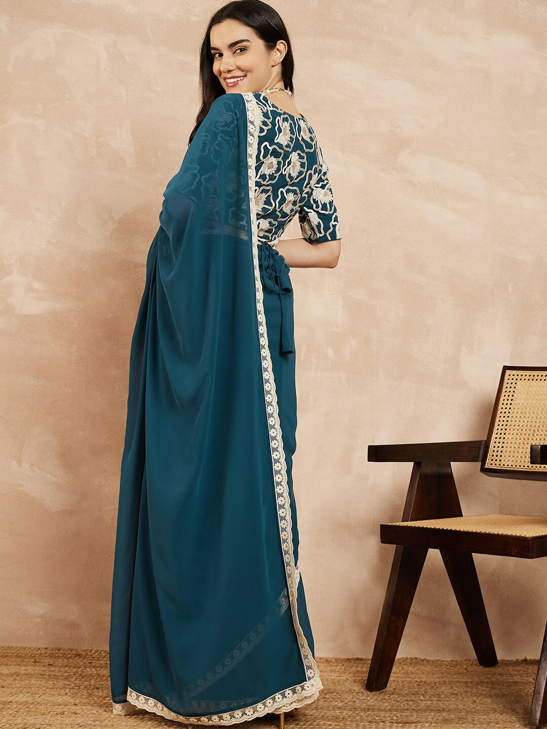 Rama Georgette Saree With Plain Saree With Embroidery Cut Work Lace With Embroidery Work Blouse