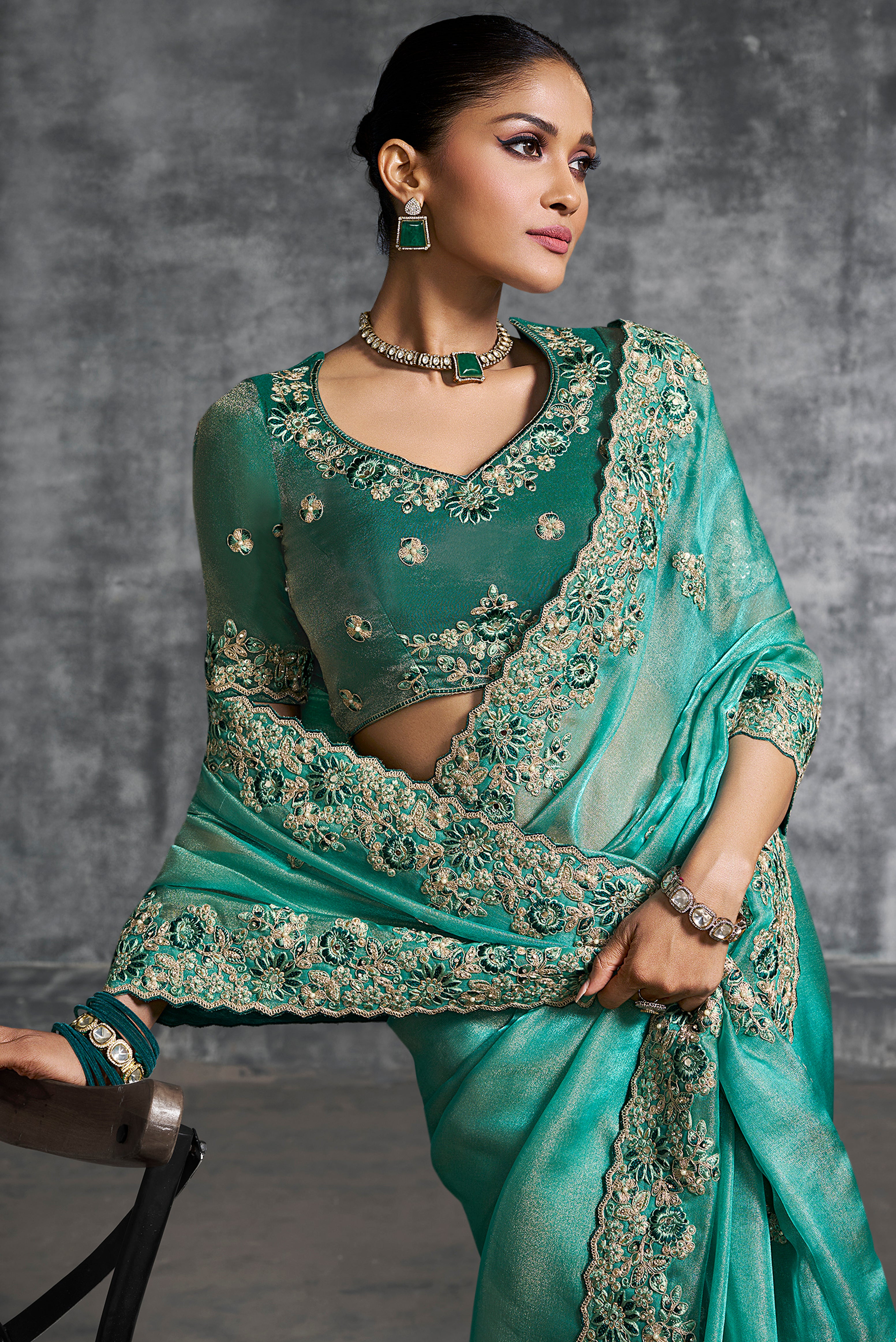 Rama Green Saree With  Thread Embroidery Work ,Hand-Finished Stone & Mirror work With Embroidery Blouse