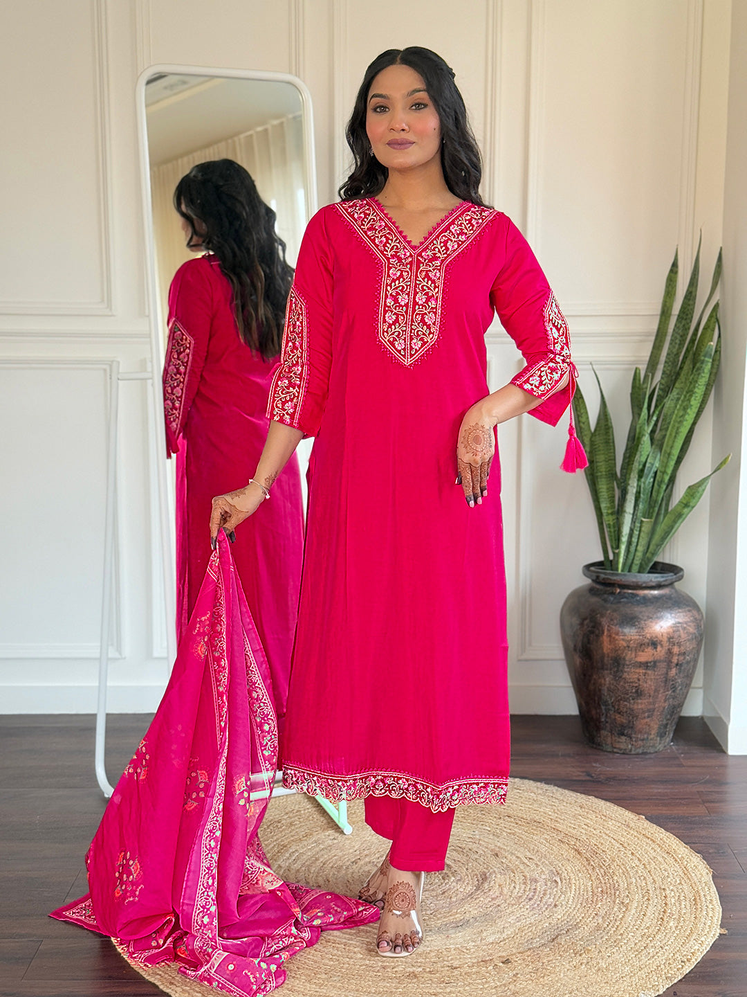 Rani Bsy Viscose Elegant Kurta Pant Set With Thread Work