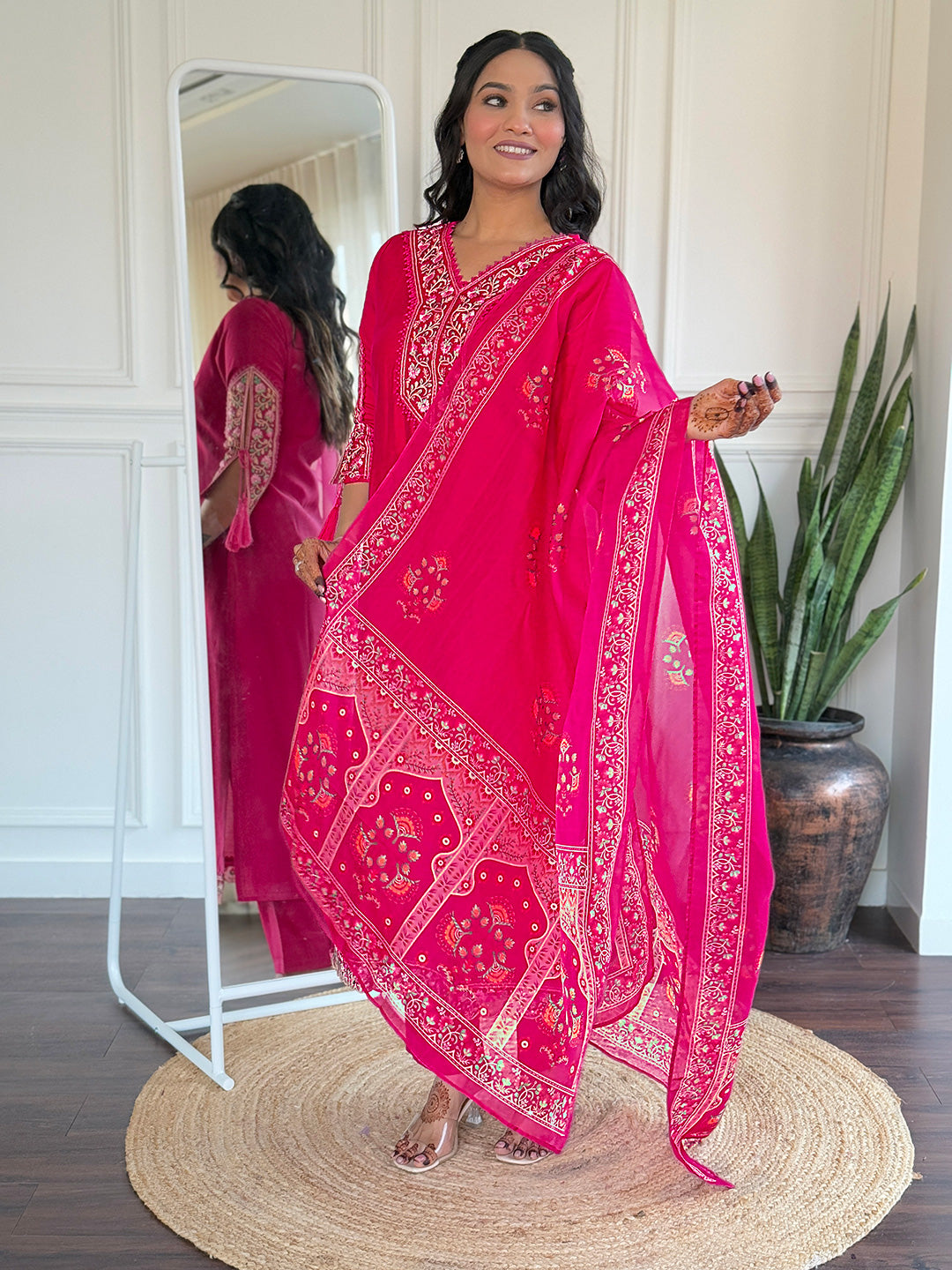 Rani Bsy Viscose Elegant Kurta Pant Set With Thread Work