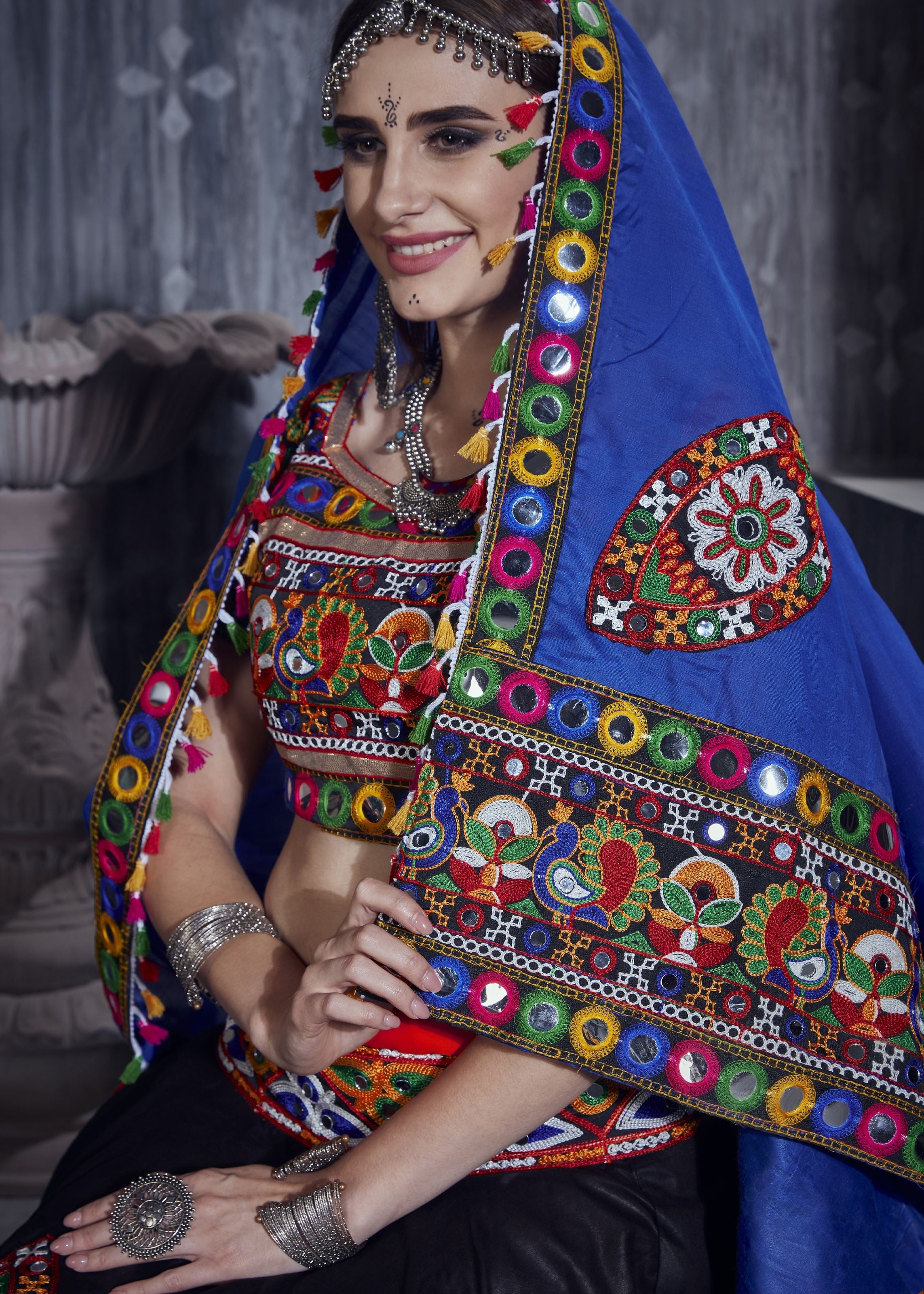 Red And Black Navratri Chaniya Choli With Gamthi Work And Lace Work With Mirror