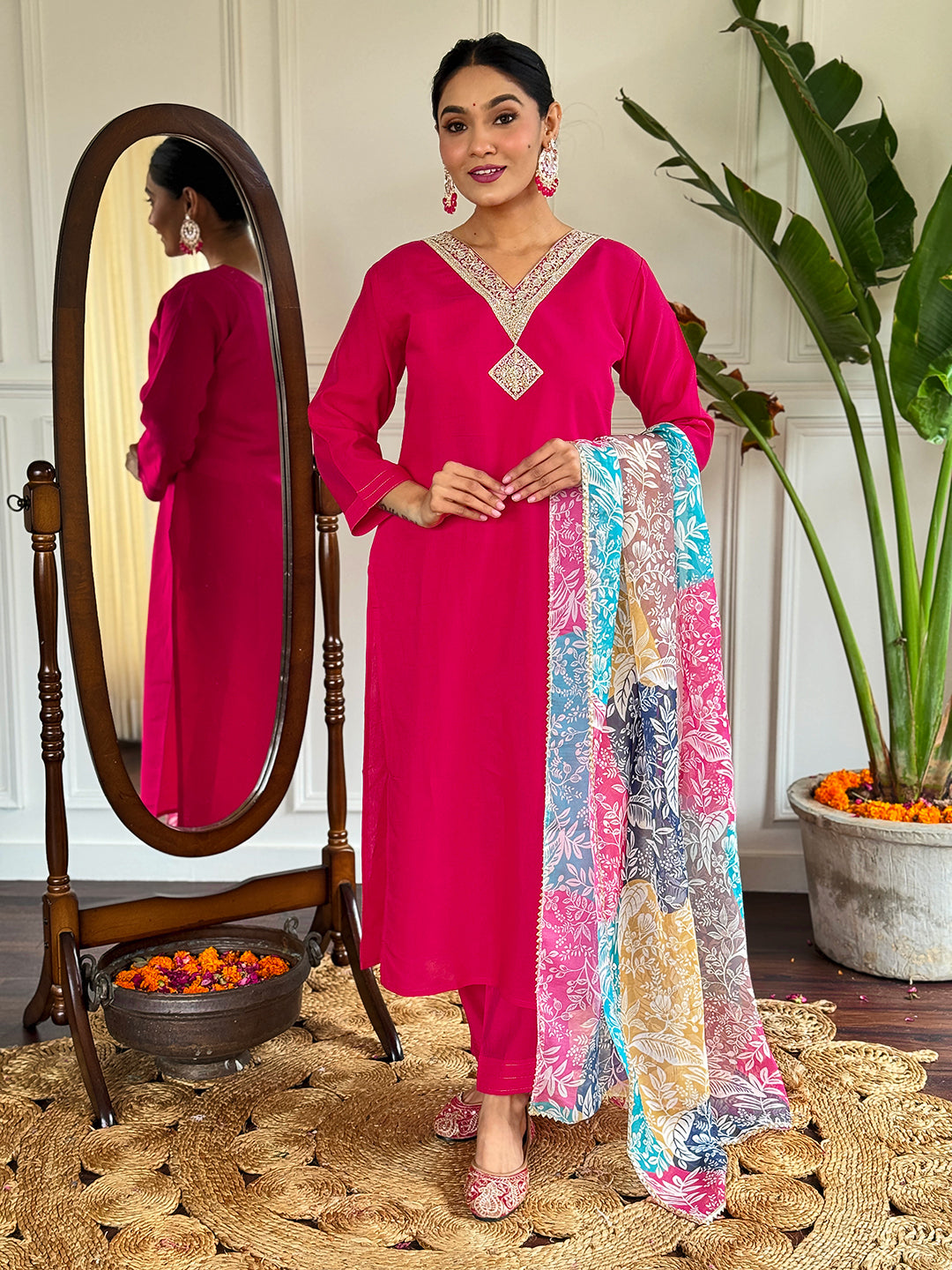 Red Chanderi Silk Elegant Kurta Pant Set With Embroidery Work