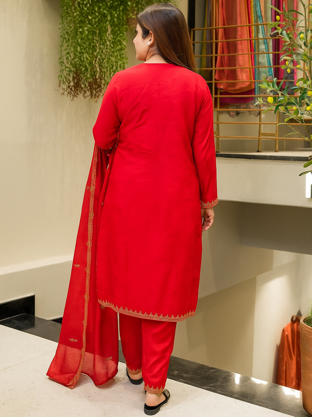 Red Chanderi Silk Kurta Pant Set With Thread Embroidered With Sequins Work