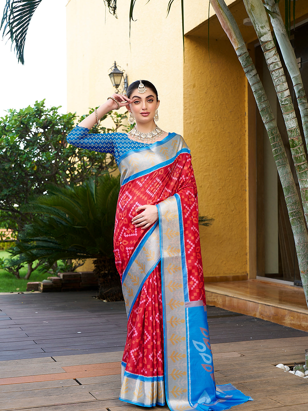 Red Trendy Crepe Saree With Woven Zari Patta And Designer Print Work