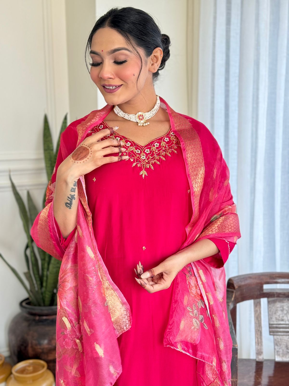 Red Viscose Elegant Kurta Pant Set With Embroidery Work