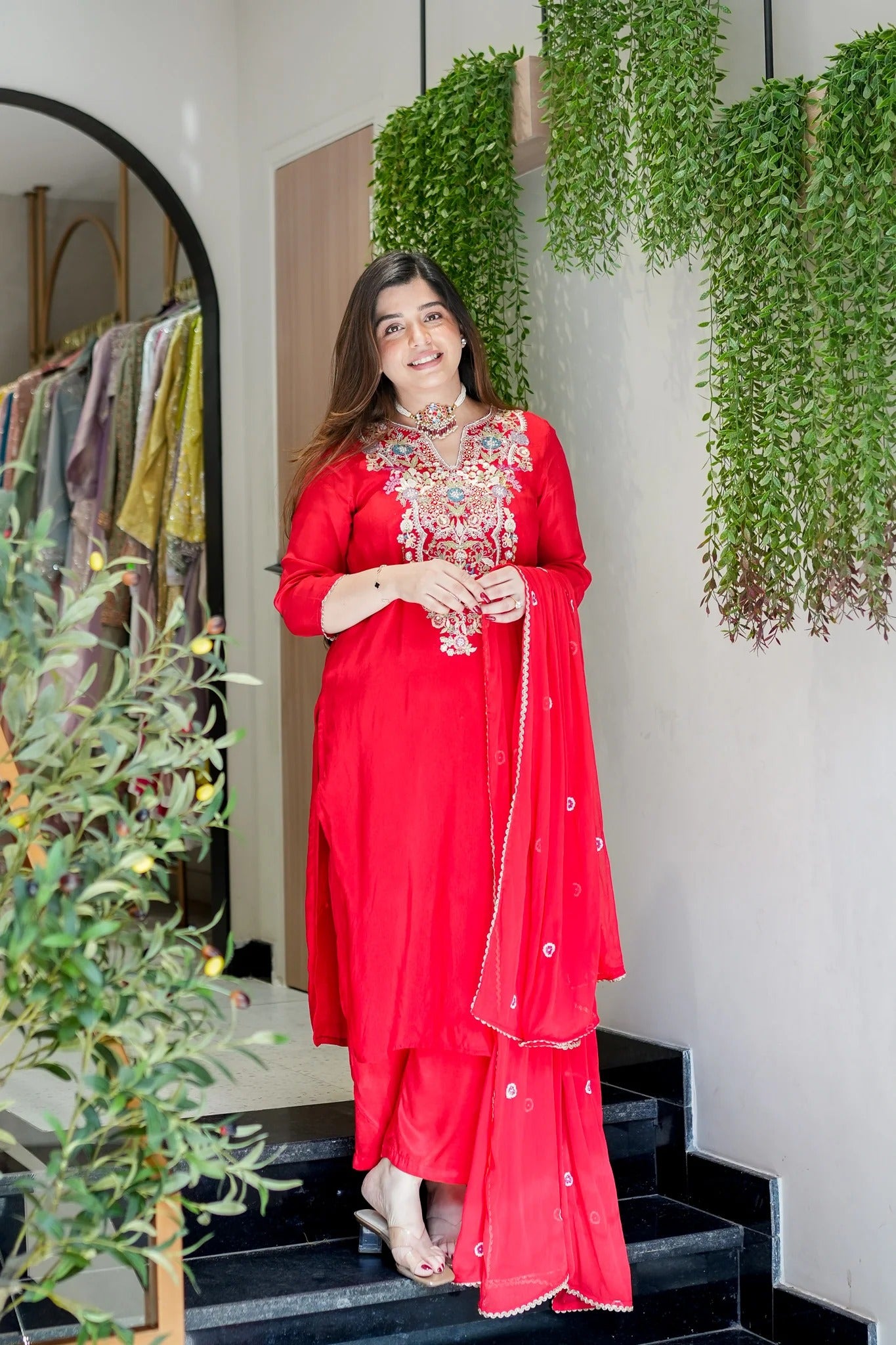 Red Viscose Shimmer Kurta Pant Set With Heavy Thread Embroidery Work