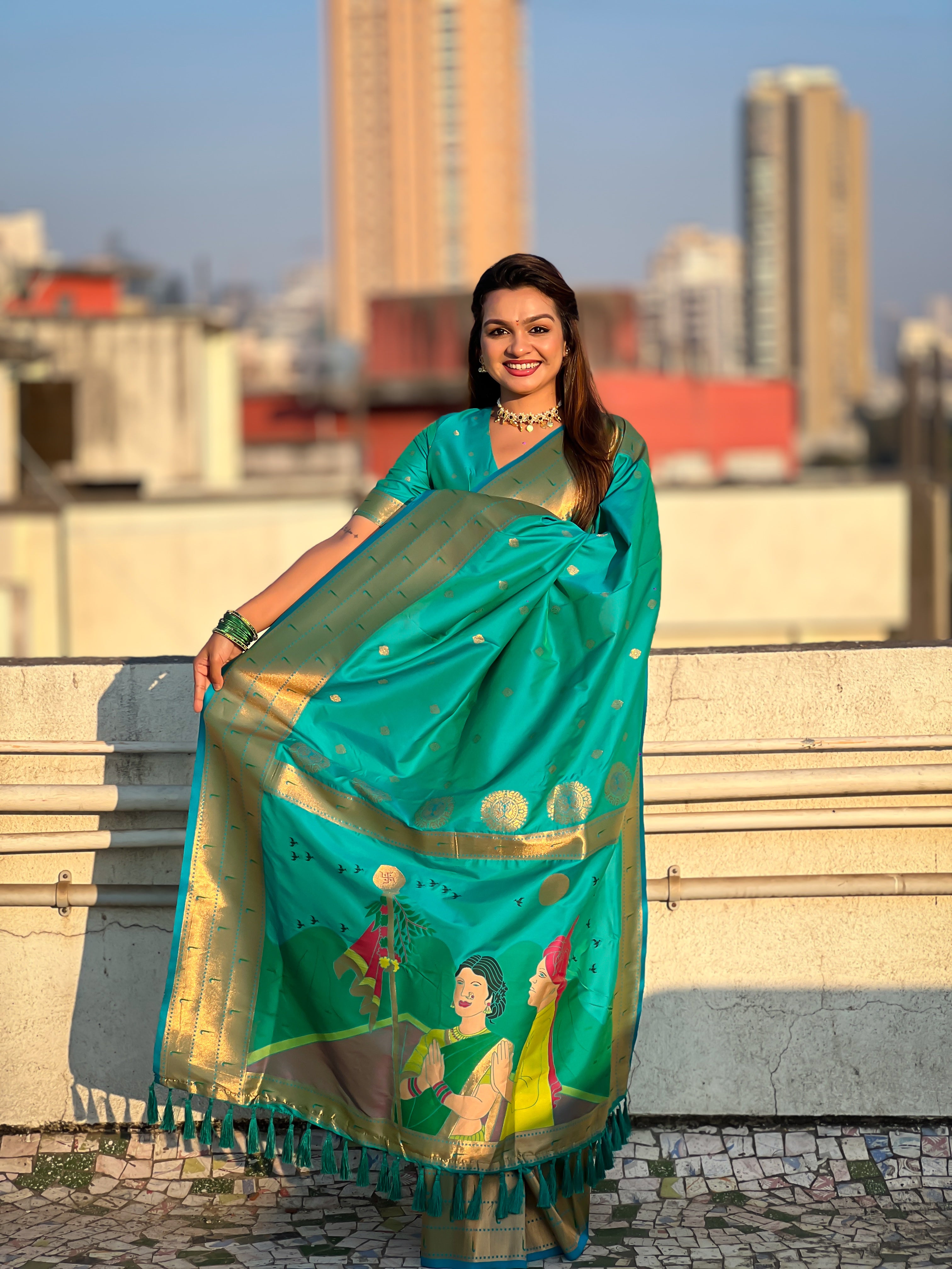 Sea Green Soft Silk Weaving Figure Pallu Designer Ceremonial Saree