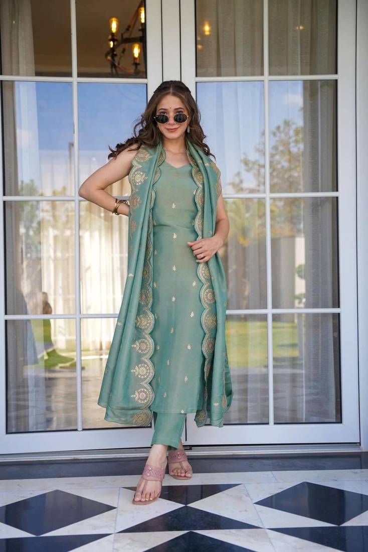Sea Green Viscose Zari Chanderi Kurta Pant Set With Heavy Thread Embroidered Work