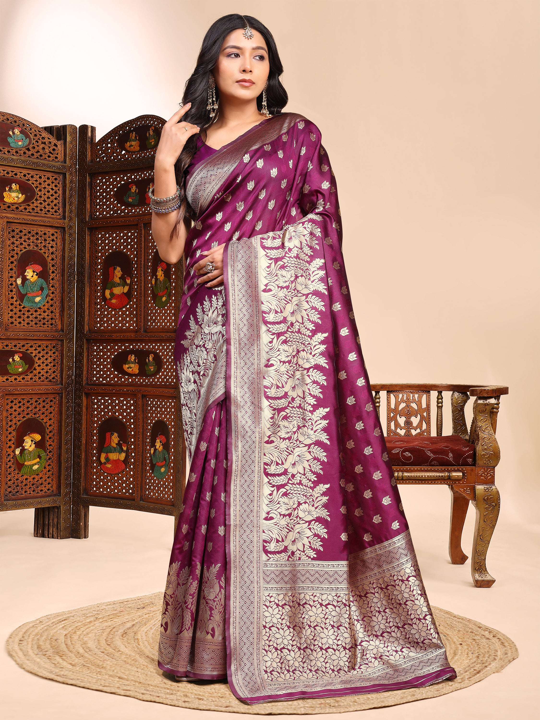 Stunning Magenta Lichi Silk Saree with Rich Zari Weaving