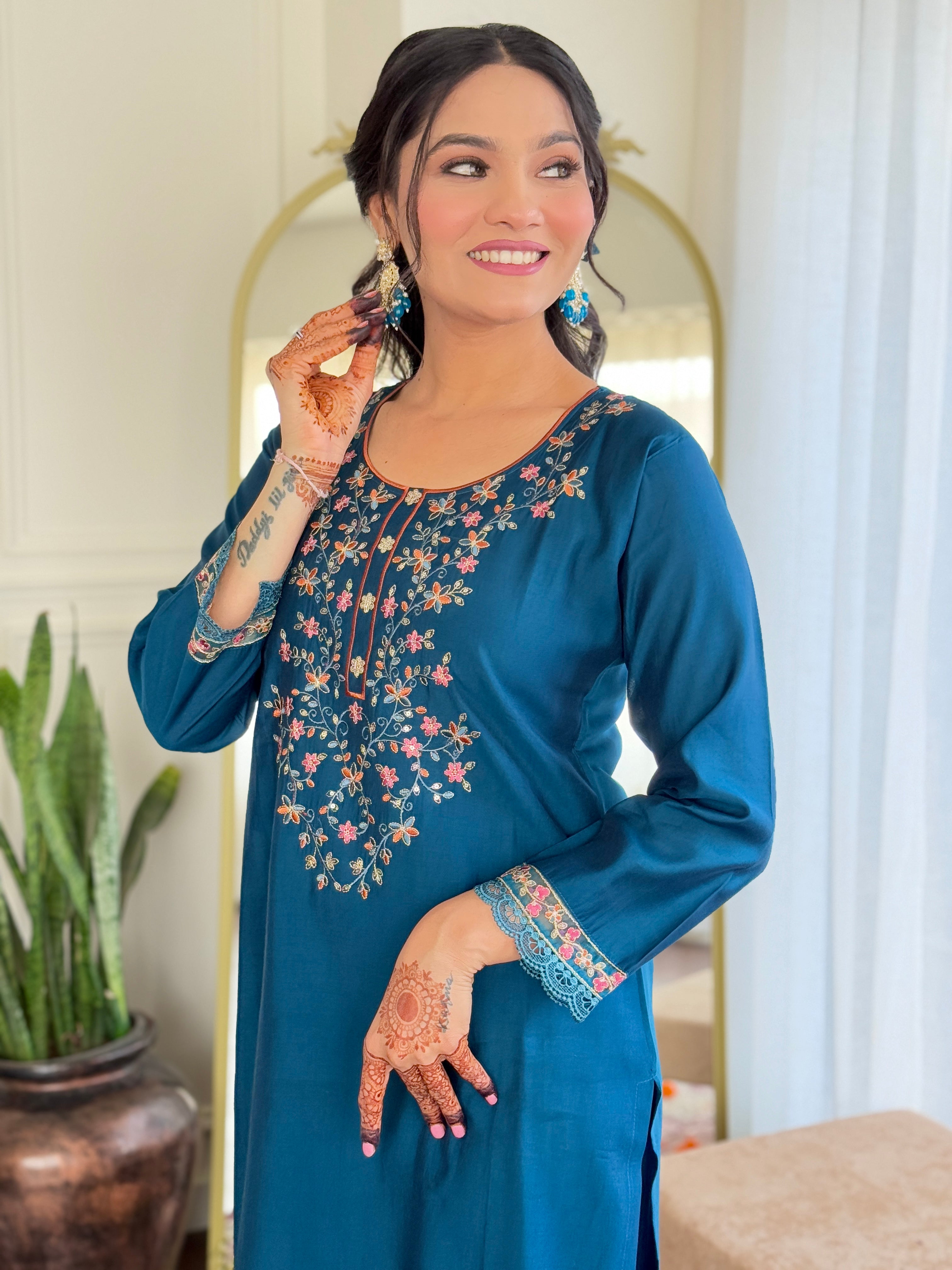 Teal Kurta Pant Set With Heavy Thread Embroidery Work With Printed Dupatta