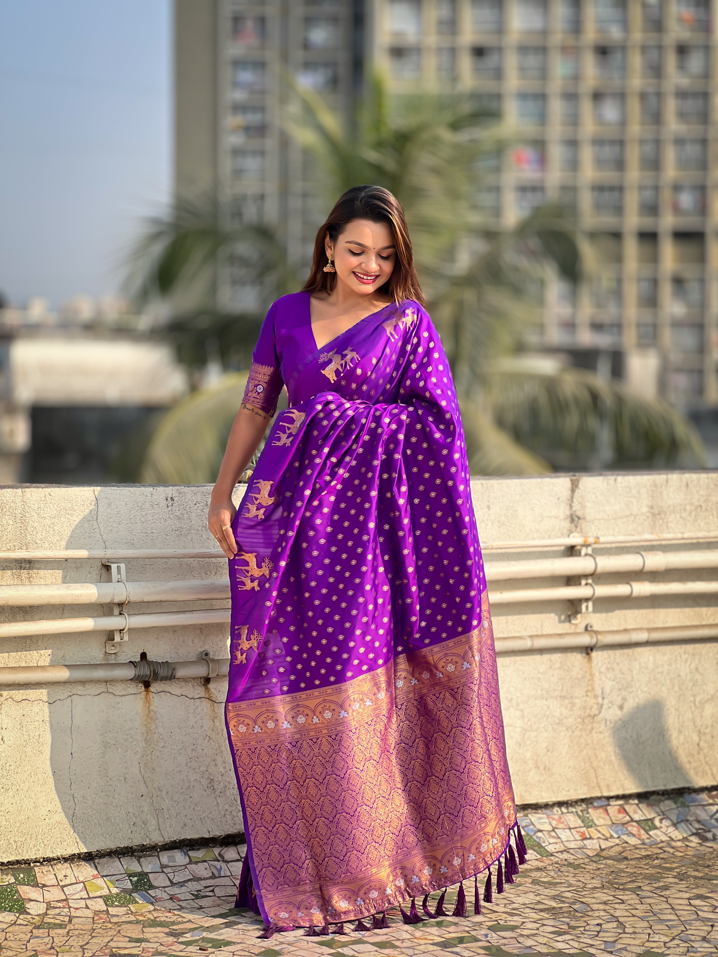 Weaving Dual Jari Designer Purple Soft Silk Ethnic Saree