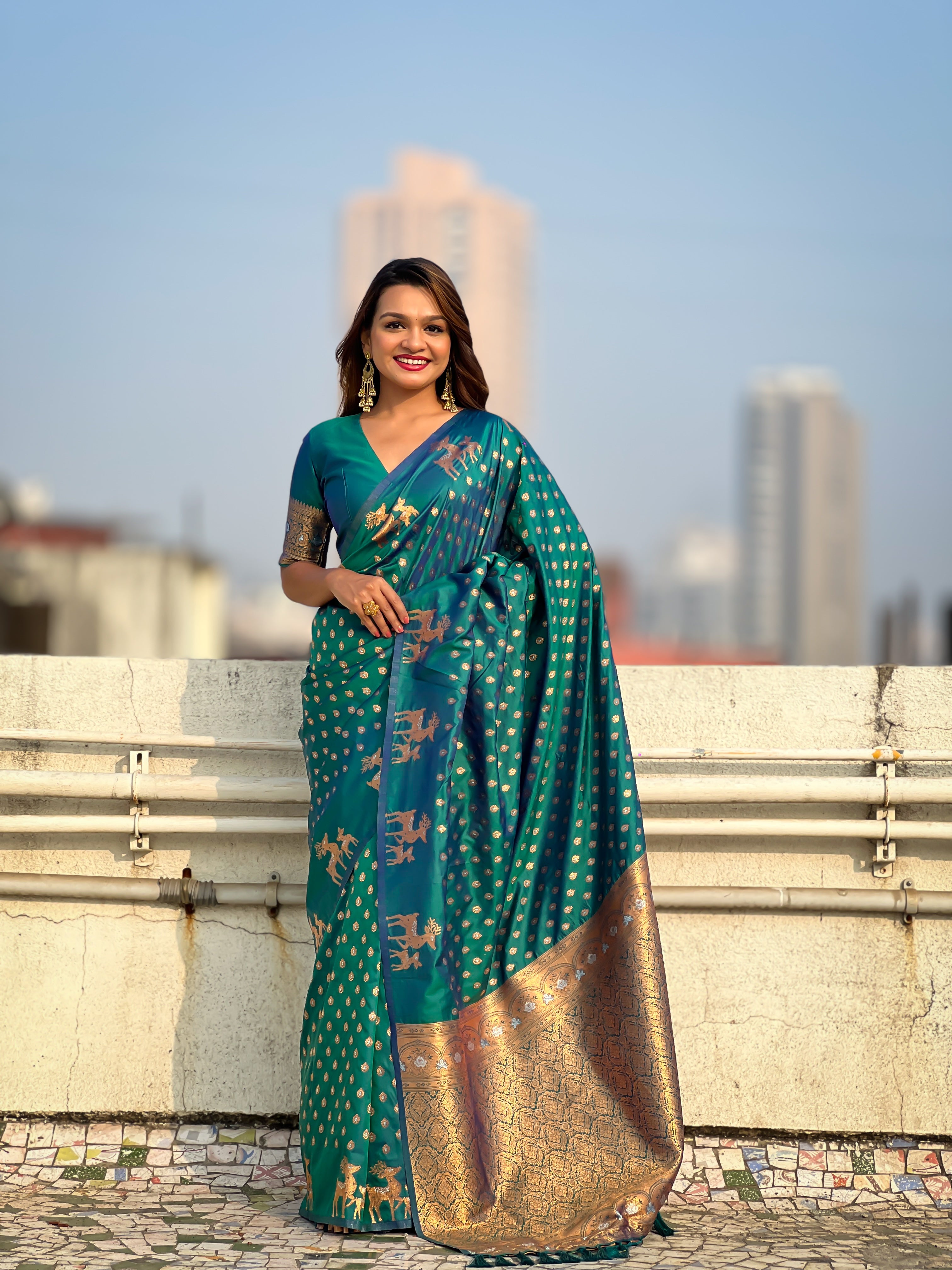 Weaving Dual Jari Designer Rama Soft Silk Ethnic Saree