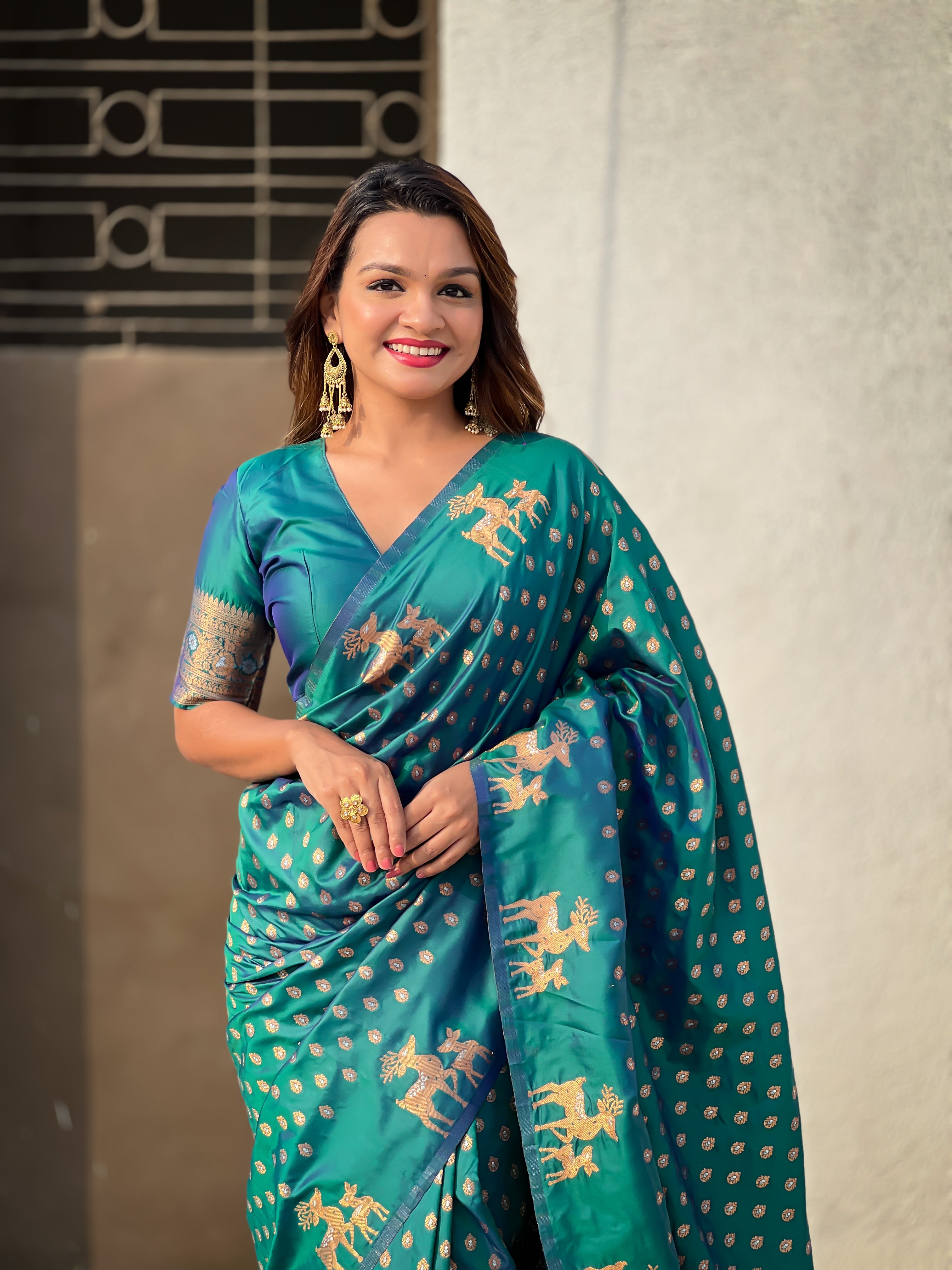 Weaving Dual Jari Designer Rama Soft Silk Ethnic Saree