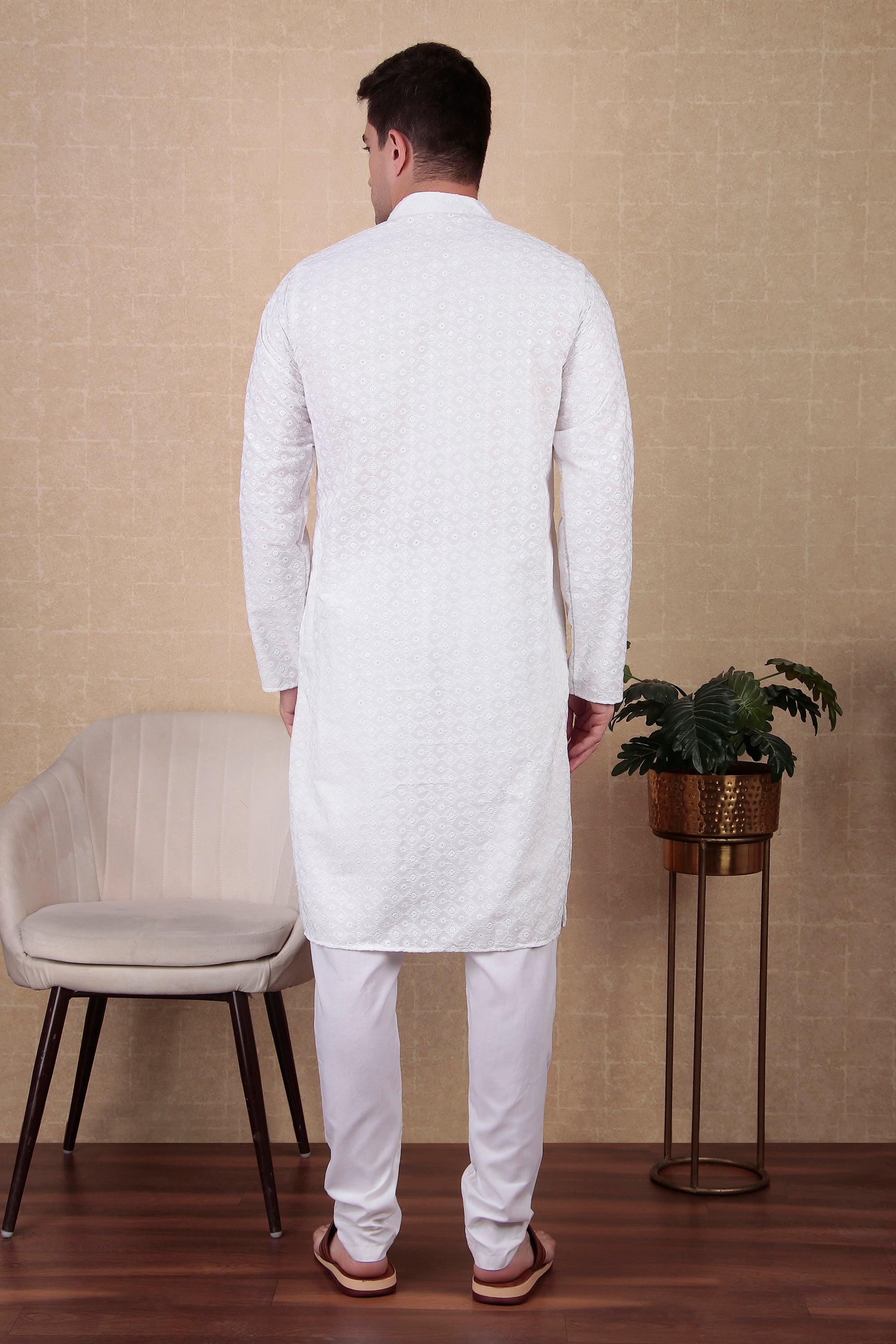 White Bollywood Style Kurta Payjama Set with Sequins – Perfect for Grand Celebrations
