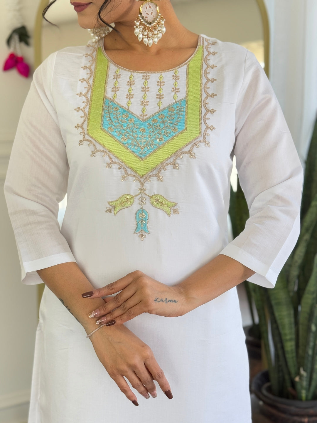 White Chanderi Viscose Elegant Kurta Pant Set With Embroidery Work