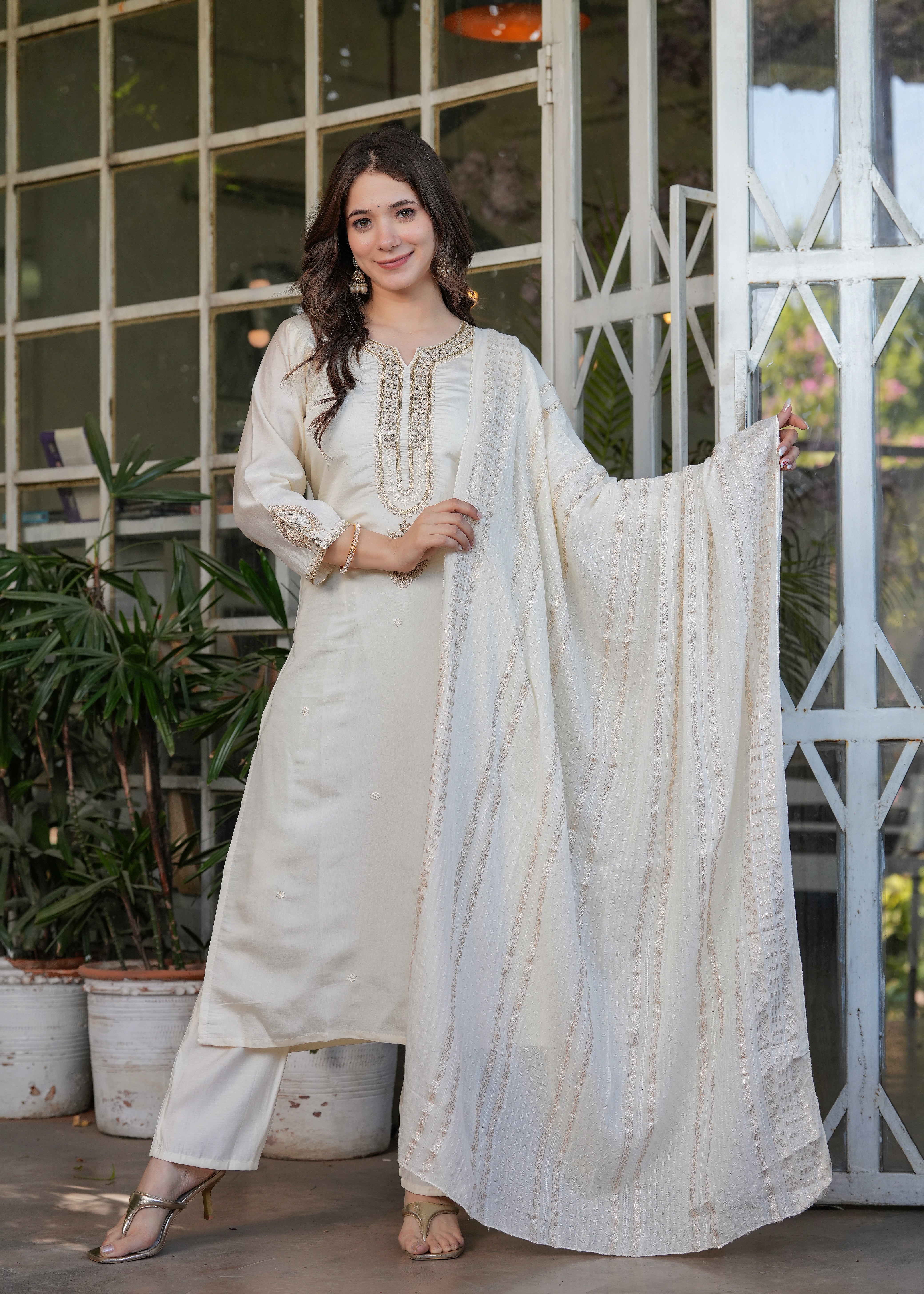 White Chanderi Viscose Elegant Kurta Pant Set With Embroidery Work