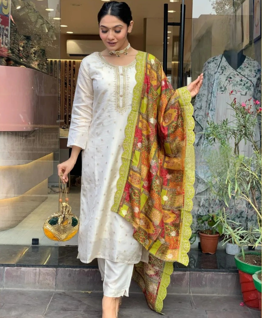 White Kurta Pant Set with Thread Embroidery With Jacquard Woven Work