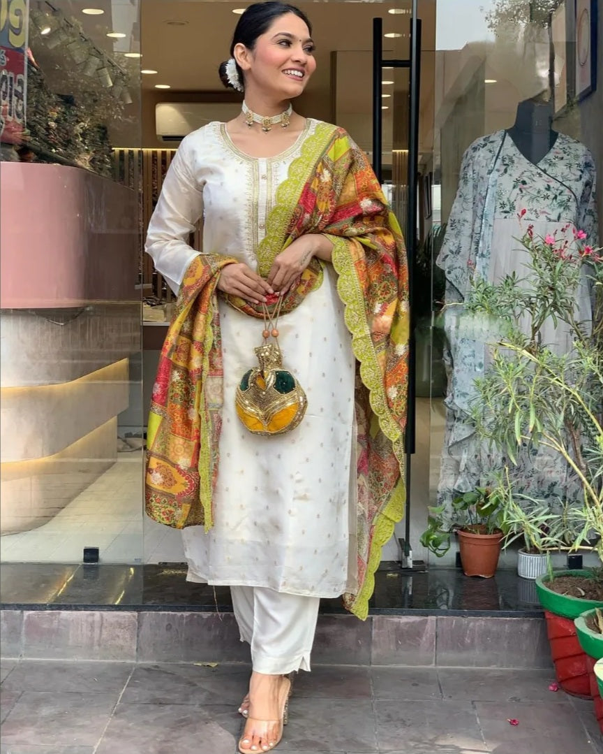 White Kurta Pant Set with Thread Embroidery With Jacquard Woven Work