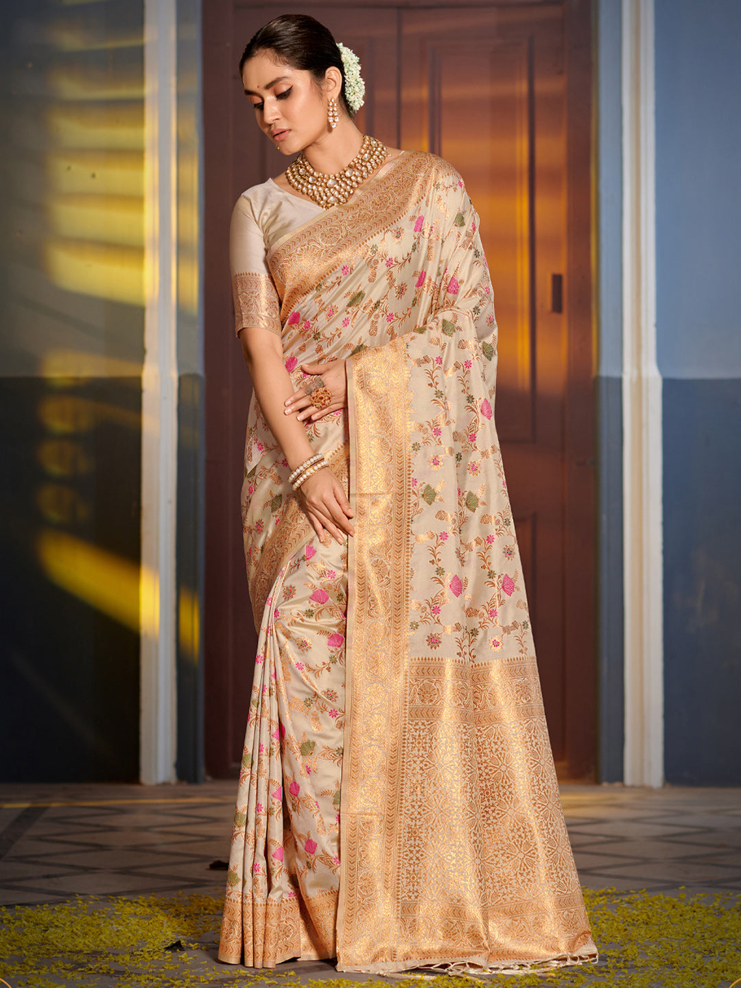 White Woven Jacquard Designer Banarasi Silk Saree For Ethnic Indian Looks