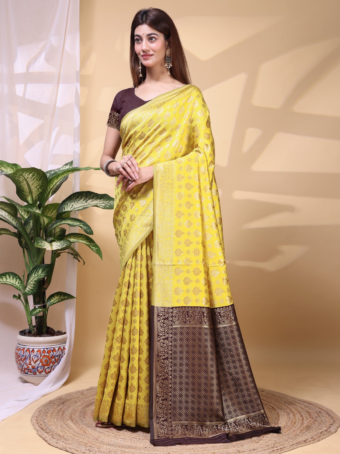 Yellow Lichi Silk Saree With Traditional Weaving