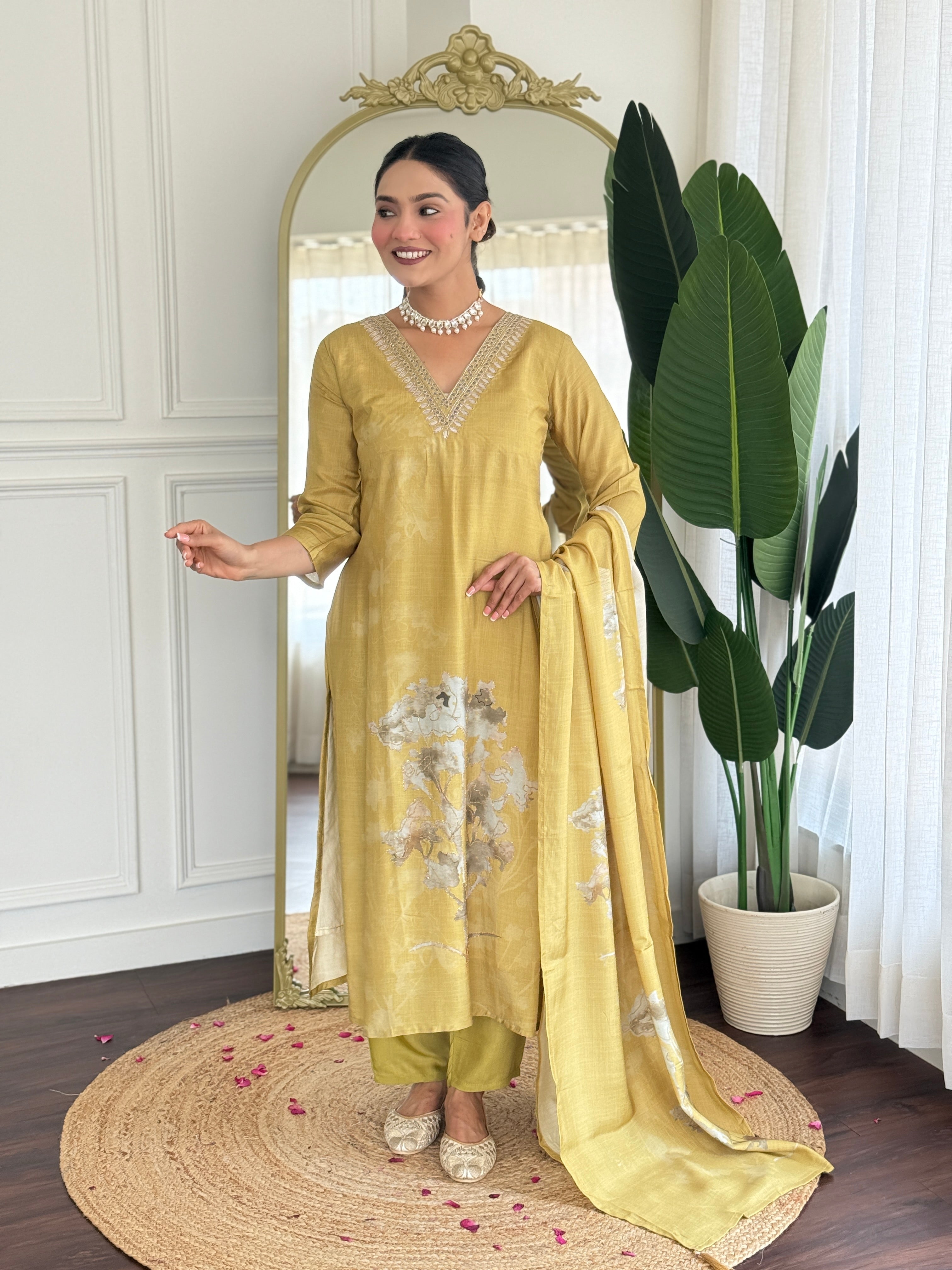 Yellow Pure Muslin Kurta Pant Set With Heavy Thread Embroidery Work With Digital Print